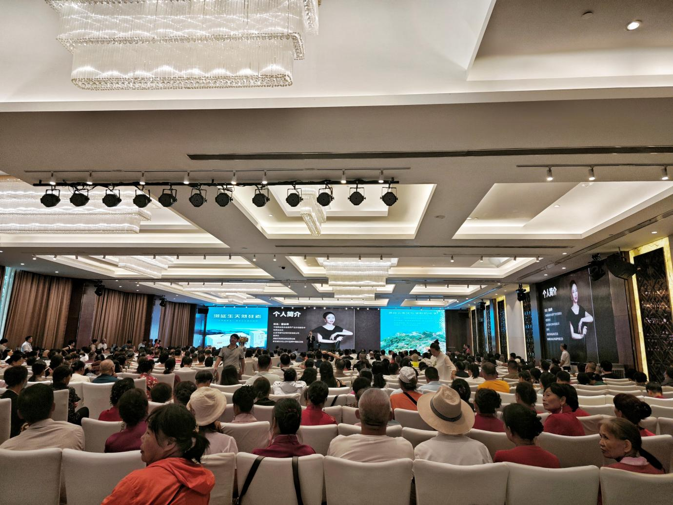 康美时代&ldquo;健康中国万里行&rdquo; 暨硅素全国上市发布会在南宁举行